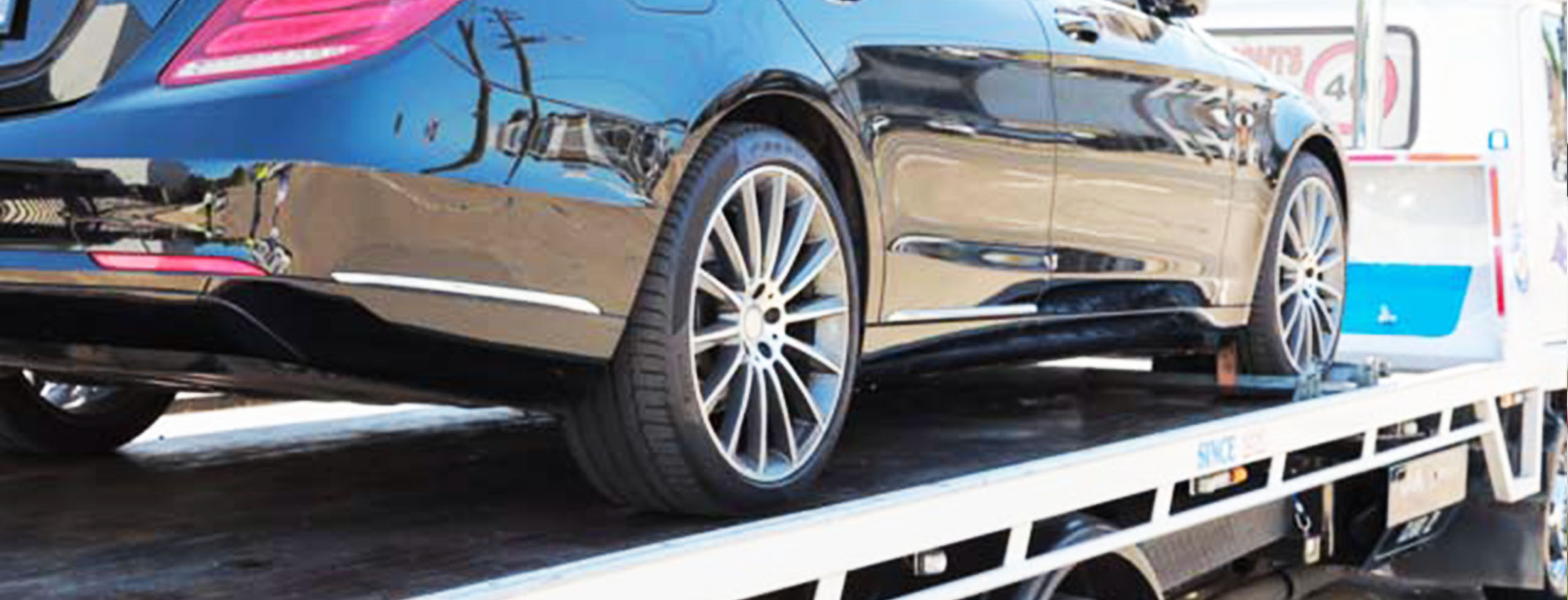 parramatta smash repair car 24/7 towing banner